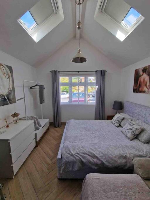 Lovely Studio Annex In Lilliput Poole Exterior photo